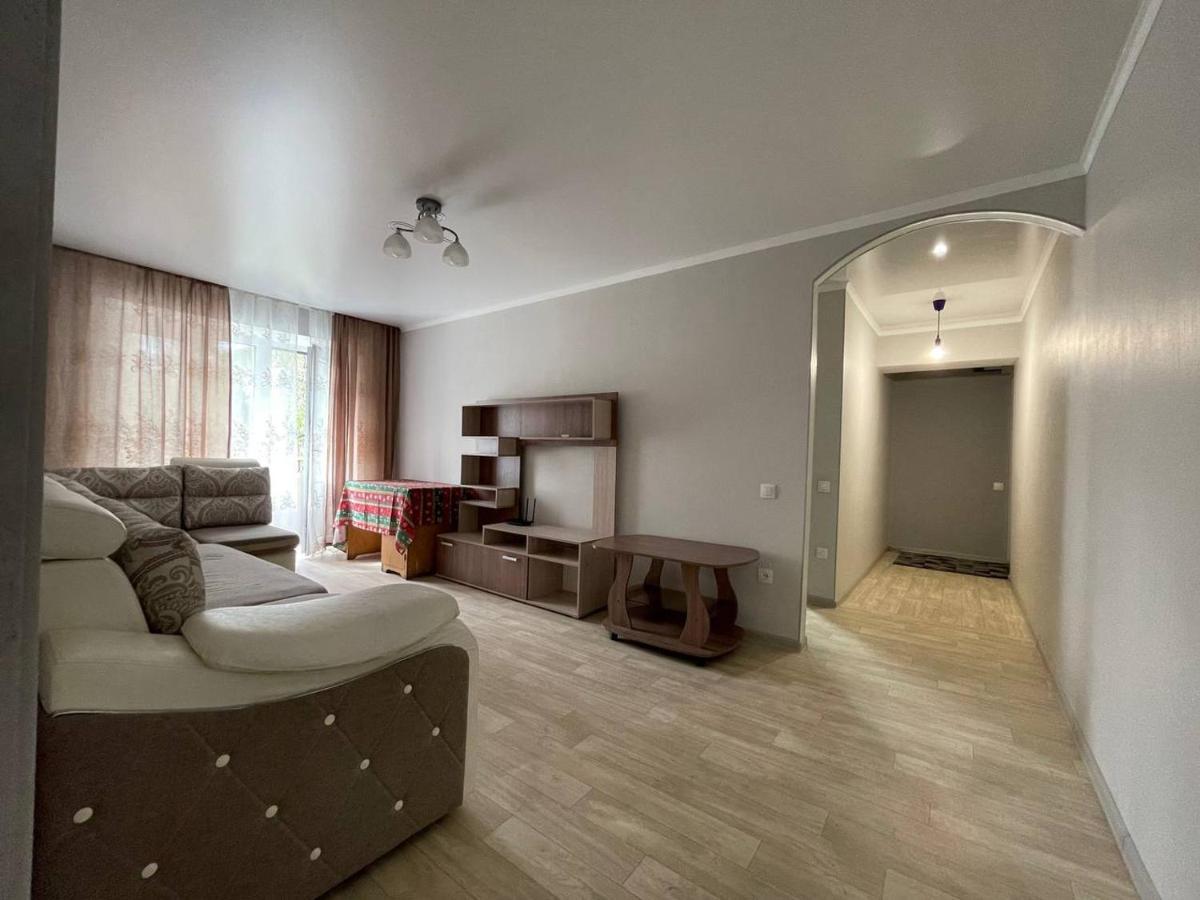 Apartment On Kievskaya Street บิชเคก ภายนอก รูปภาพ